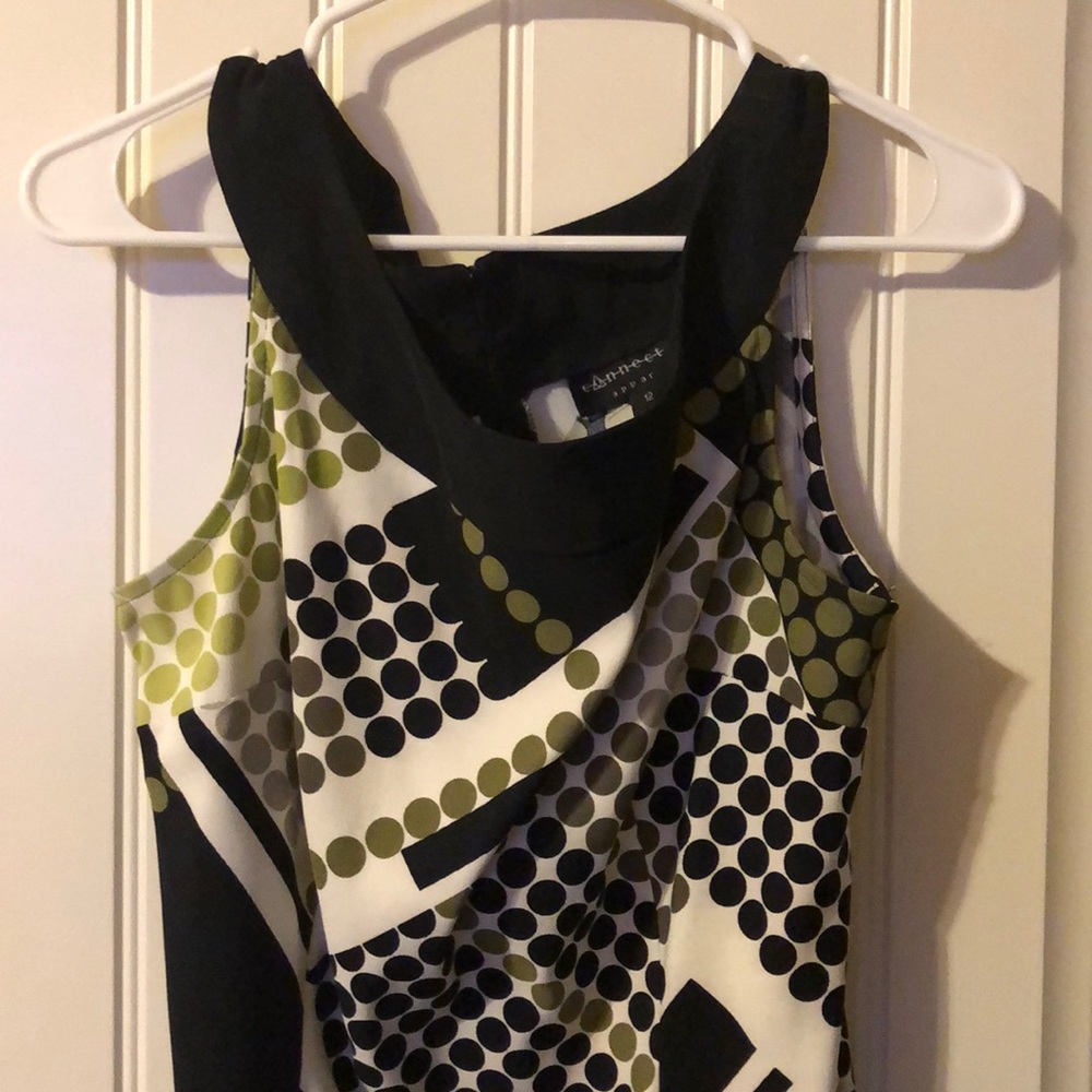 Dress - Picture 3 of 4